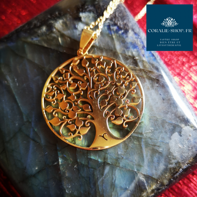 collier arbre de vie avec feuilles coeurs doré