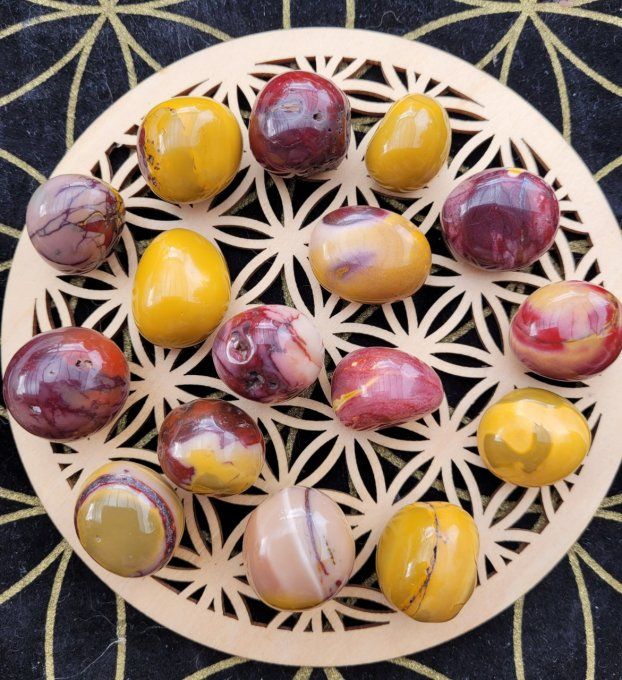 Pierre roulée en Jaspe Mookaite 13-20 grammes