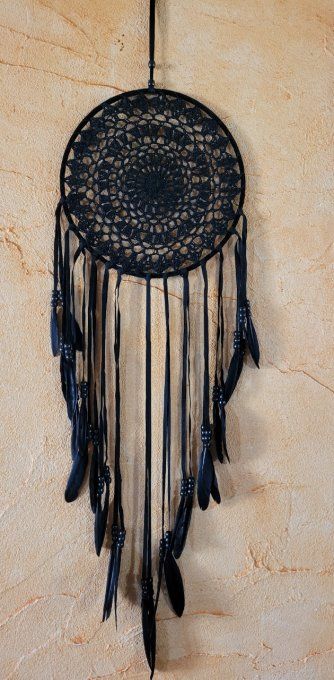 Attrape rêves en crochet et plumes noir 85cm