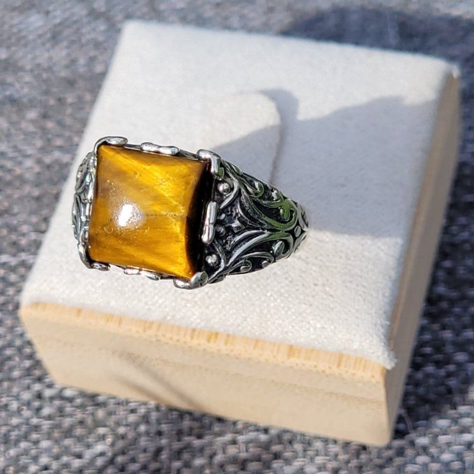 Bague chevalière Oeil du tigre et argent 925