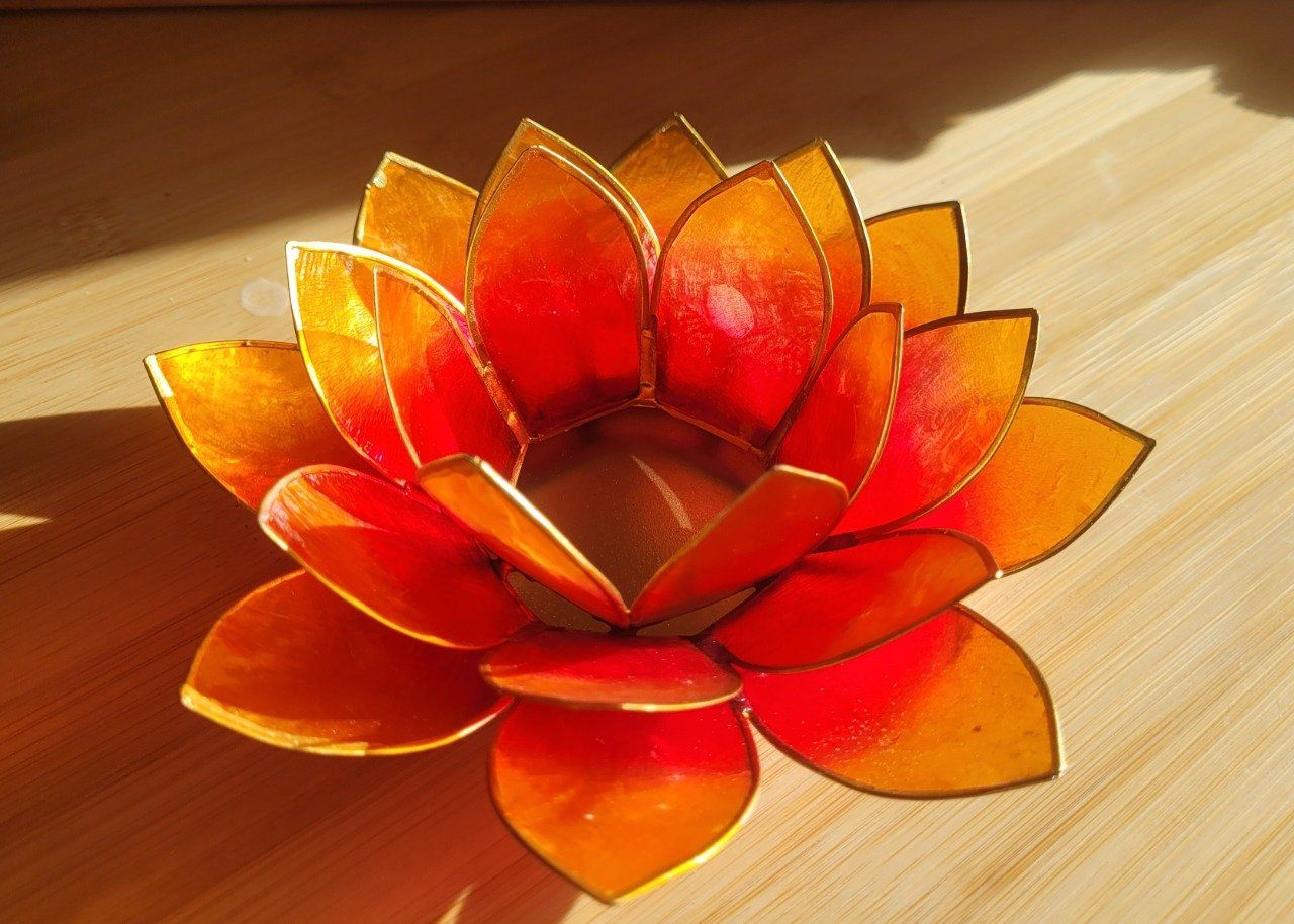 Bougeoir lotus en coquillage orange 2eme chakra: sacré