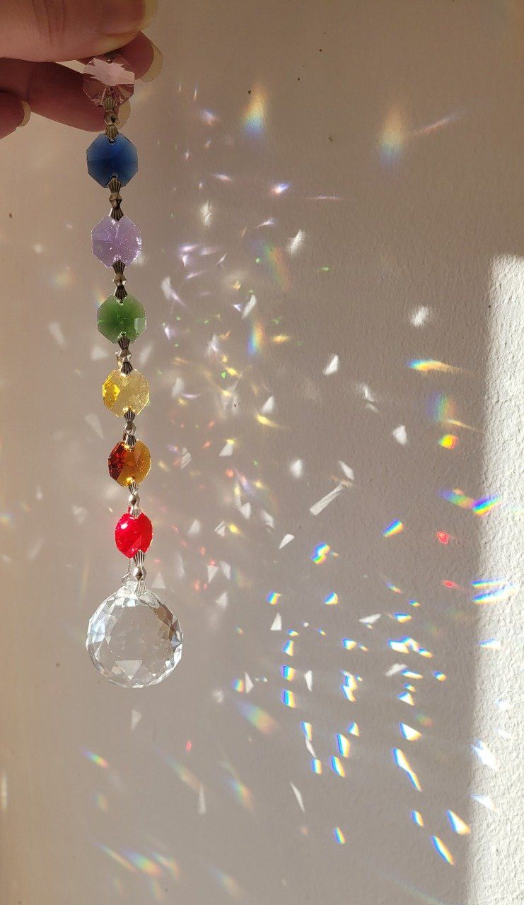 Boule de cristal attrape soleil de fenêtre et 7 chakras