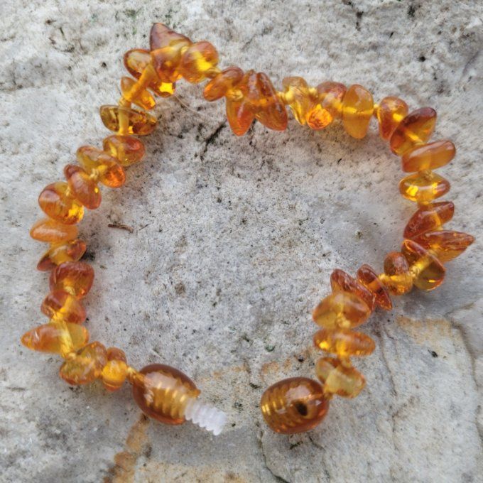 Bracelet en Ambre orange pour enfant avec fermoir à vis