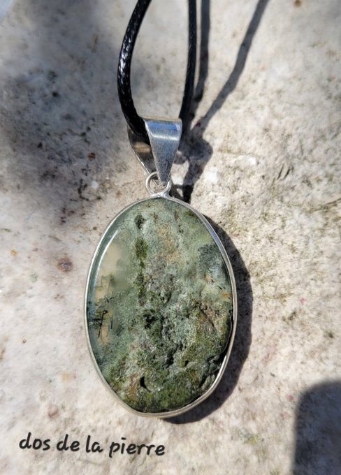 Pendentif en Prehnite et argent