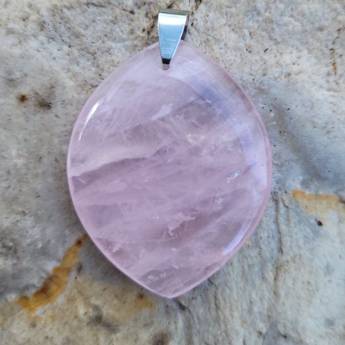 Pendentif en Quartz Rose en forme de goutte 