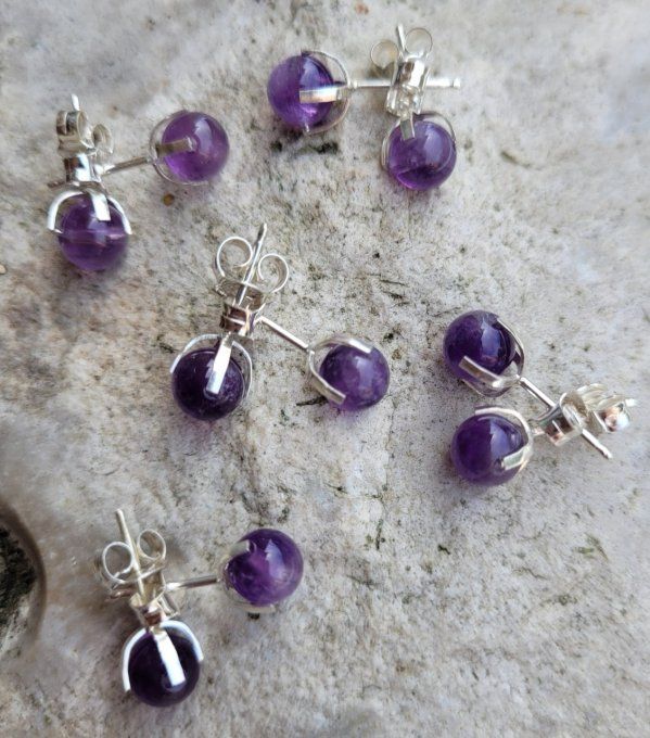 puces-oreilles-amethyste