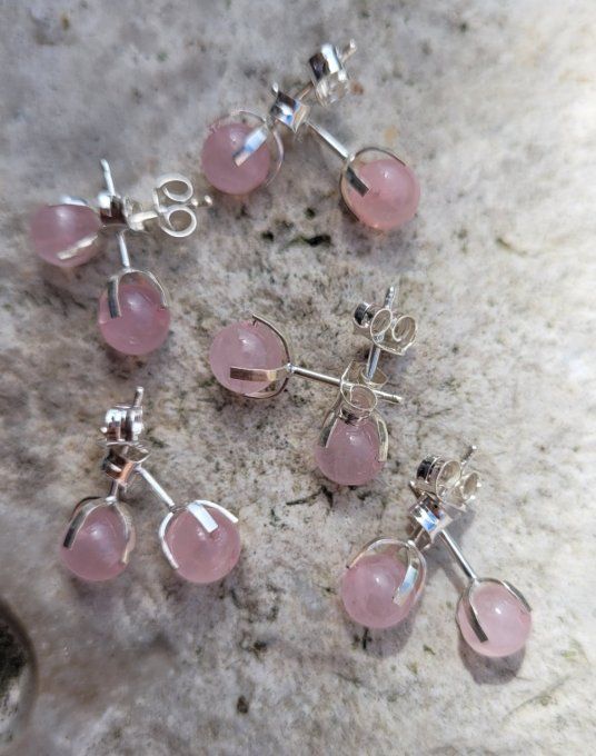 puces-oreilles-quartz-rose