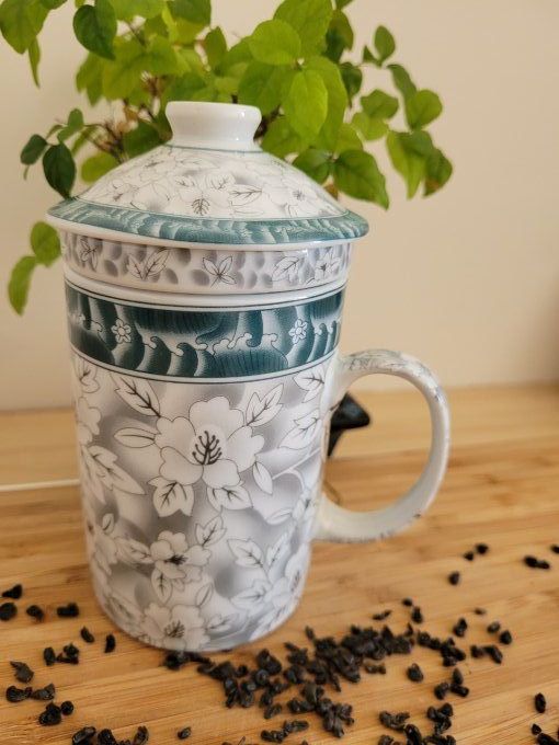 tasse-infusion-thé-porcelaine